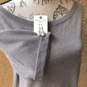 Ann Taylor Metallic Silver Short Sleeve Sweater Top & Pearl Earring Set, M